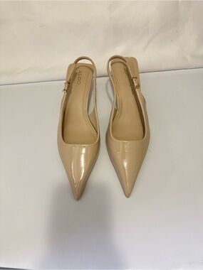 Aldo Pillow Walk Beige Patent Pointed Slingback Flats. Size 9
